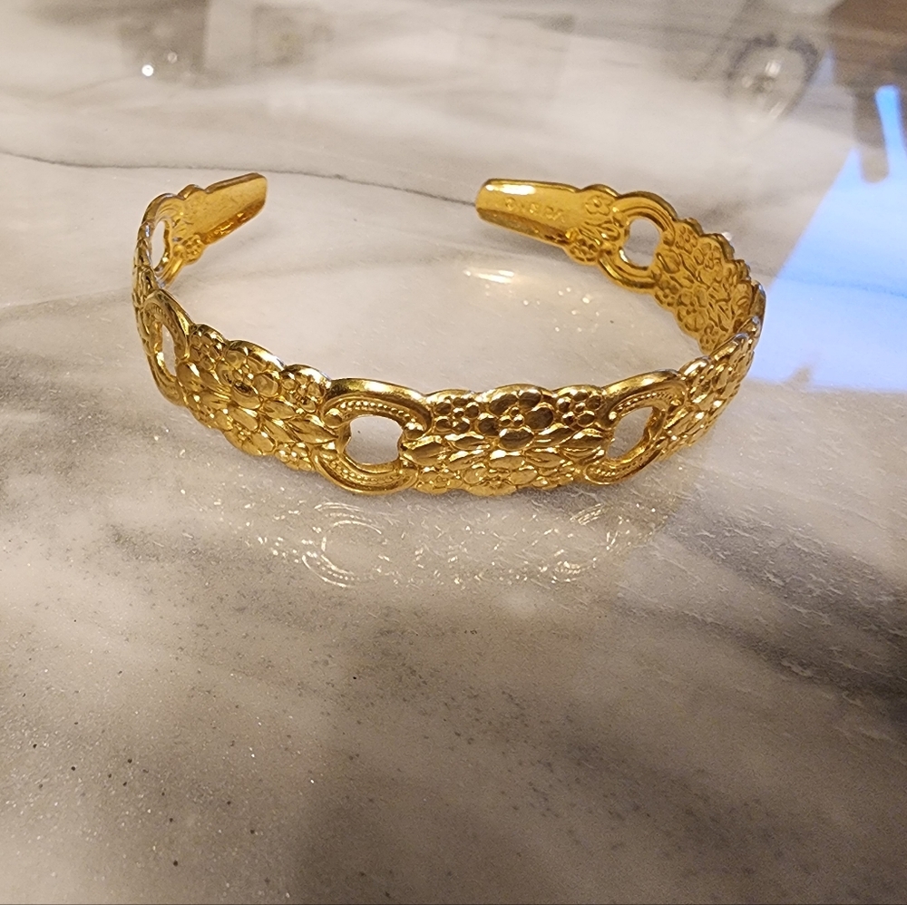 Oneida bracelet